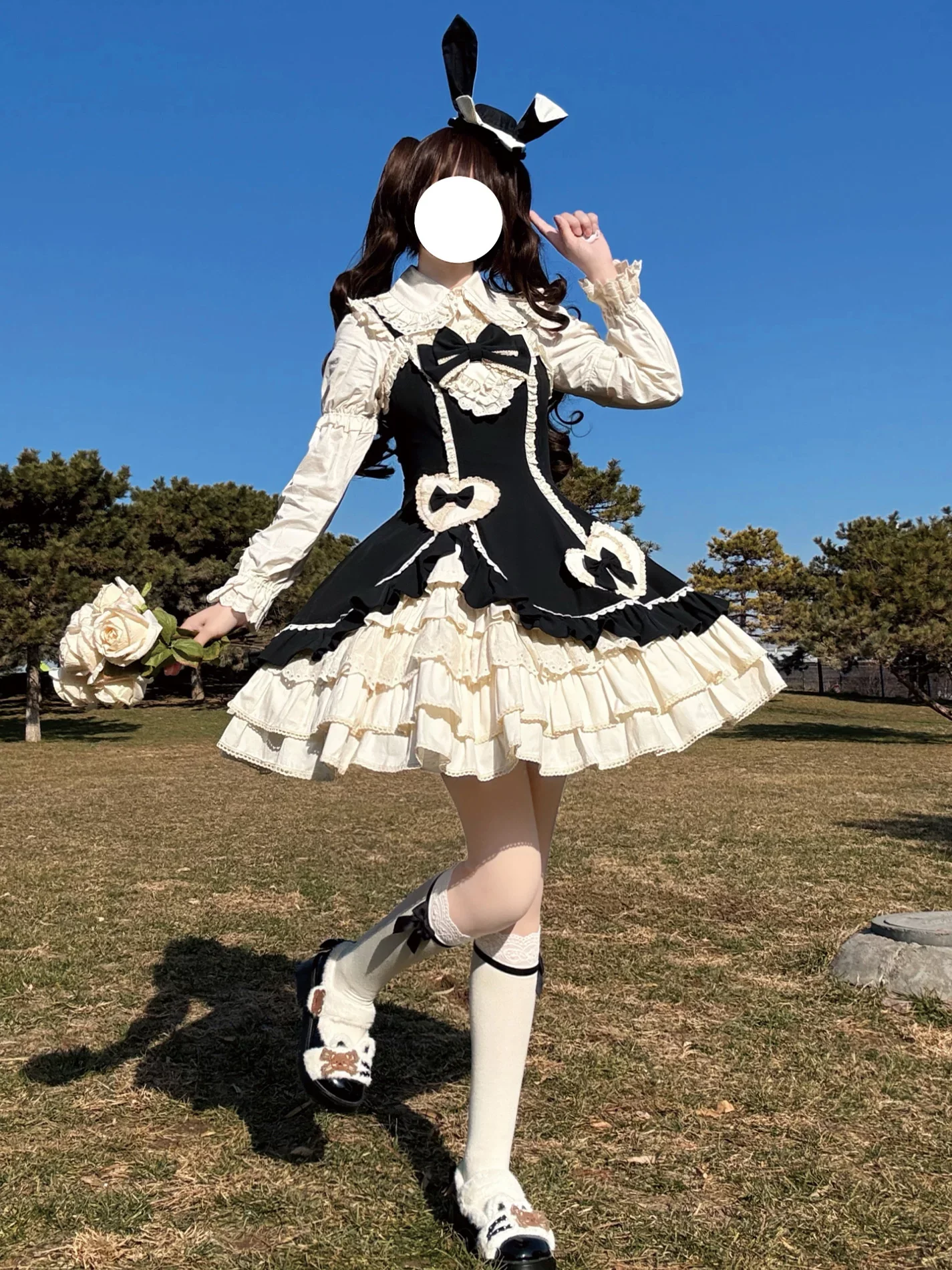 Cream Bud - Tiered Hem Old School Lolita JSK, Side Opening - Image 5