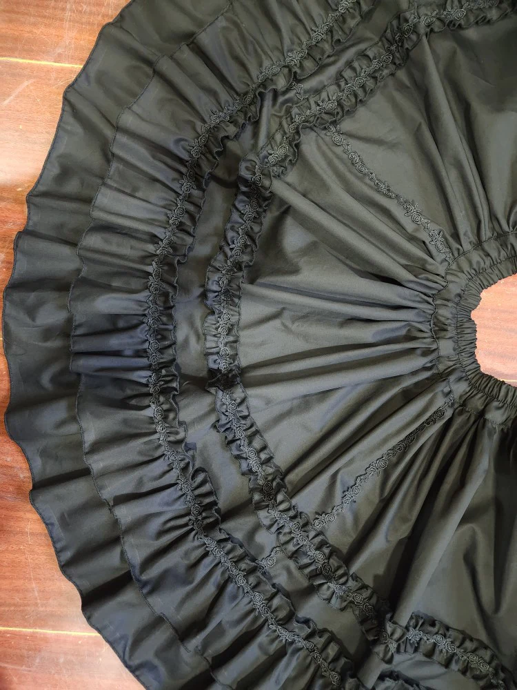 Cotton Lolita Embroidered Petticoat, Rose Hem - Image 4