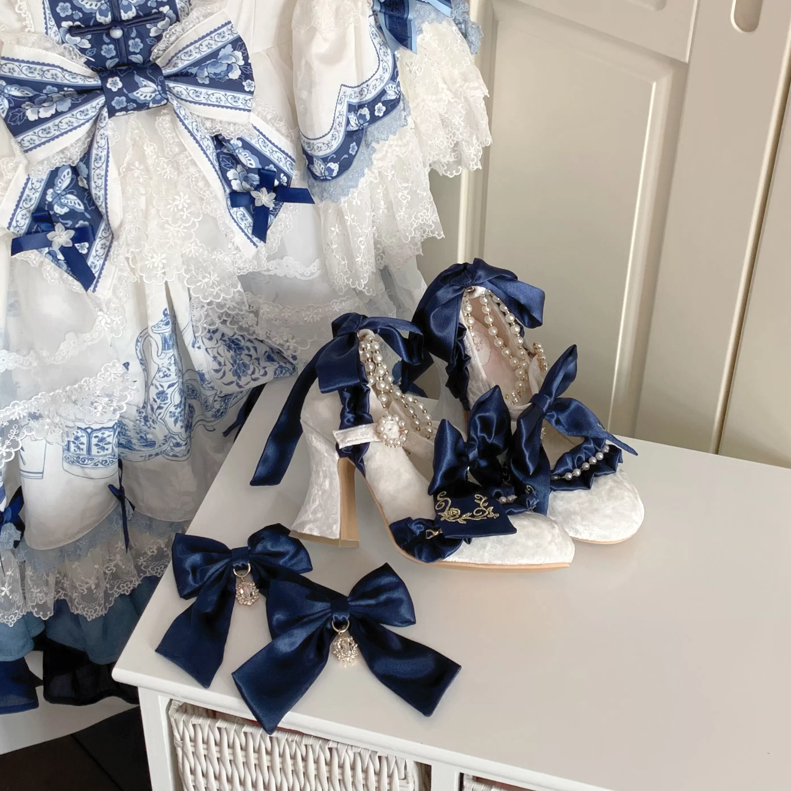 Ribbon Anthem - Wedding Classic Lolita Heels, Detachable Bow & Pearl Ribbon - Image 12